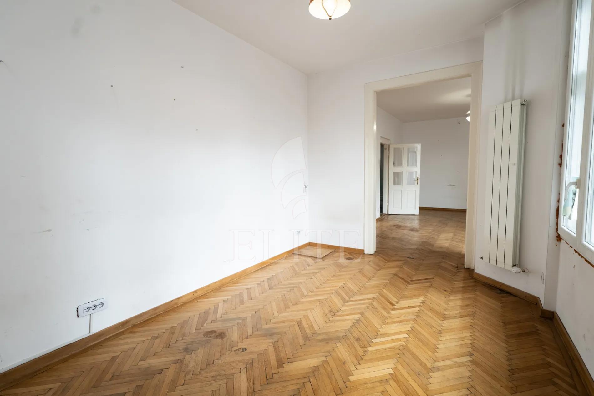 Apartament 3 camere în zona LIBRARIA UNIVERSITATII-1249601