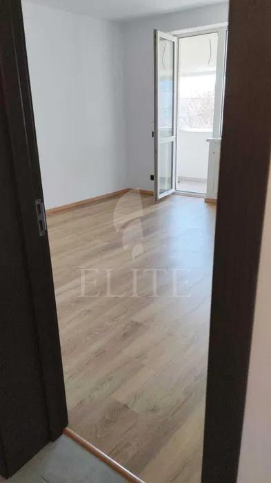 Apartament 3 camere în zona STRAZII SCARISOARA-1249722