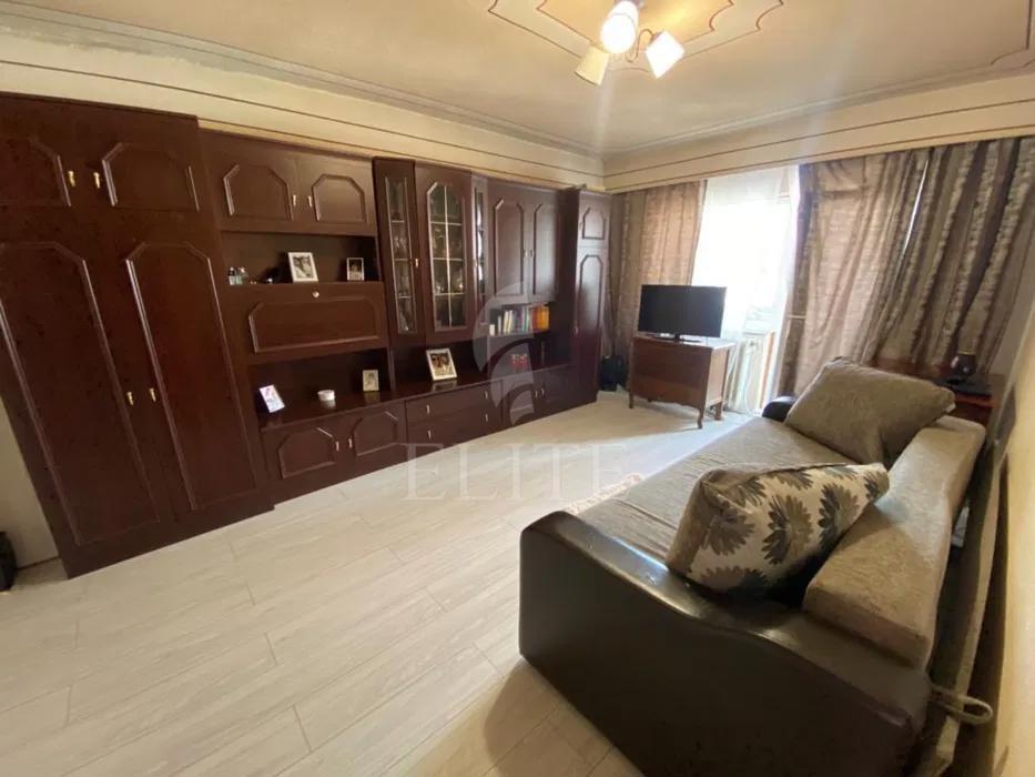 Apartament 3 camere în zona NICOLAE TITULESCU-1249782