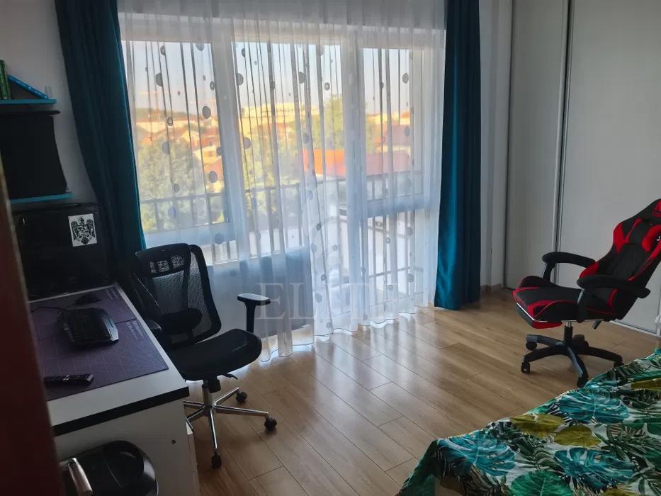 Apartament 3 camere în zona OASULUI-1251375