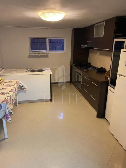 Apartament 3 camere în zona ZORILOR-1252368