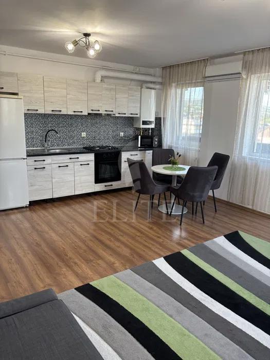 Apartament 3 camere în zona DAMBUL ROTUND-1254381