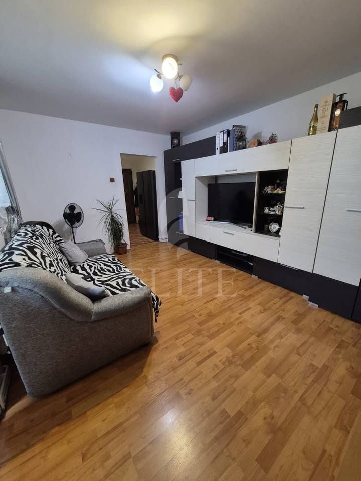 Apartament 3 camere în zona STRAZII GRIGORE ALEXANDRESCU-1255102