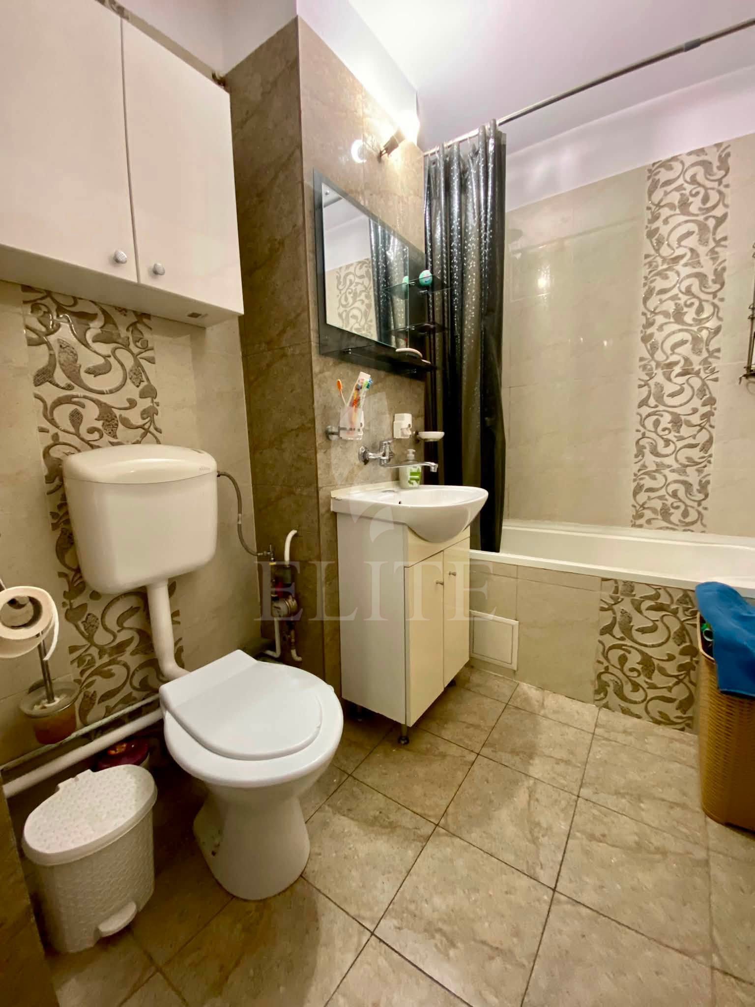 Apartament 3 camere în zona STRAZII ALEXANDRU VLAHUTA-1259583