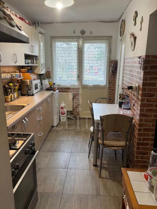 Apartament 3 camere în zona DIANA-1259658
