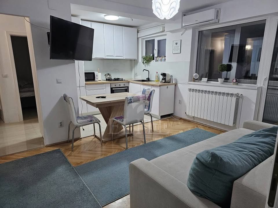 Apartament 4 camere în zona ACADEMIA DE MUZICA-1261462