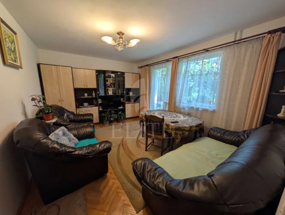 Apartament 4 camere în zona PARANG-1261541