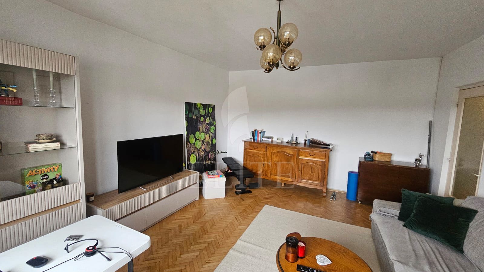 Apartament 3 camere în zona Calea Floresti-1261870