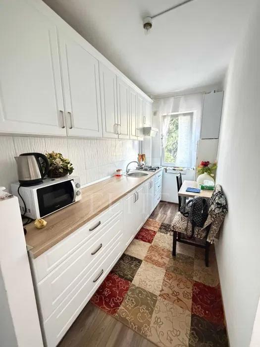Apartament 3 camere în zona MC DONALDS-1262381
