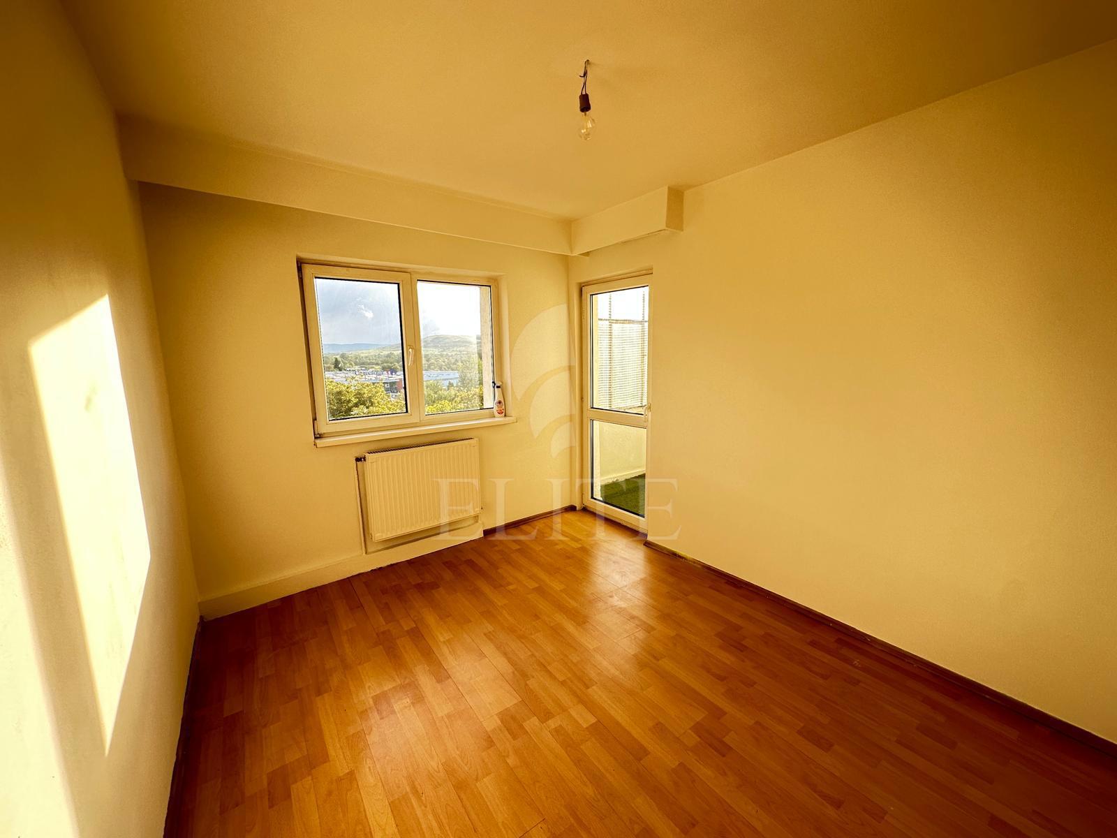 Apartament 3 camere în zona BILLA-1262534