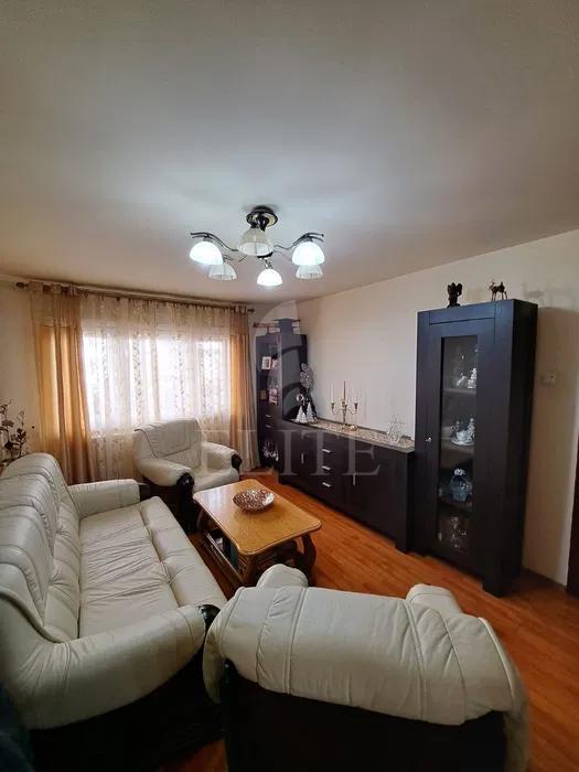 Apartament 3 camere în zona INTRE LACURI-1264257