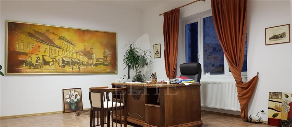 Apartament 4 camere în zona ULTRACENTRALA-1264550