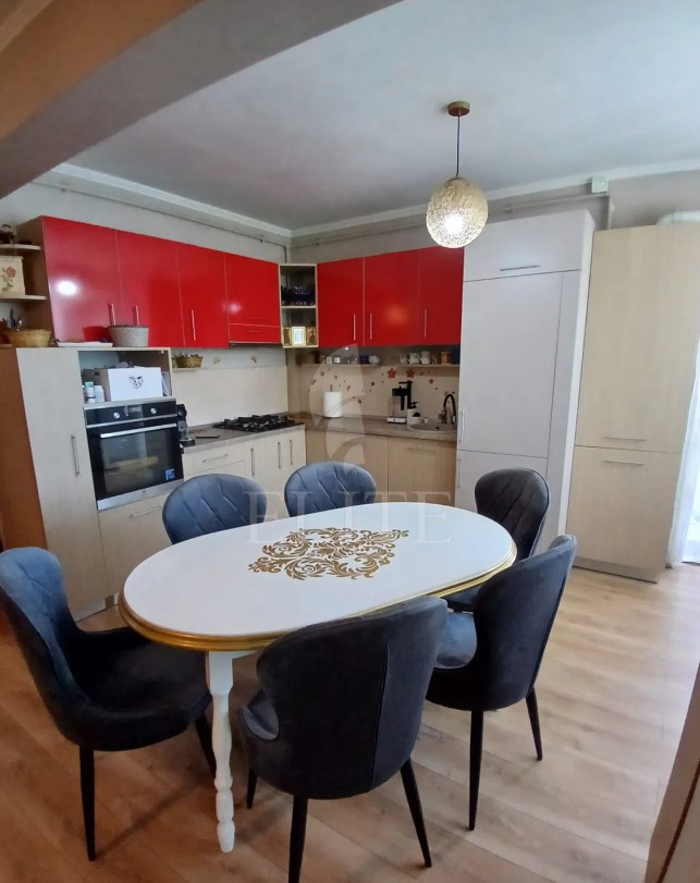 Apartament 4 camere în zona DIANA-1265522