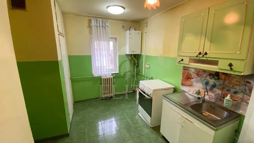 Apartament 4 camere în zona AUTOGARA-1266151