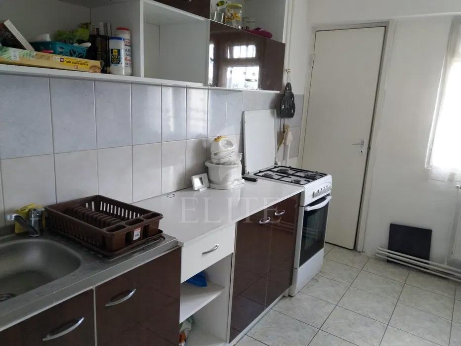 Apartament 4 camere în zona STRAZII SLATINA-1270066