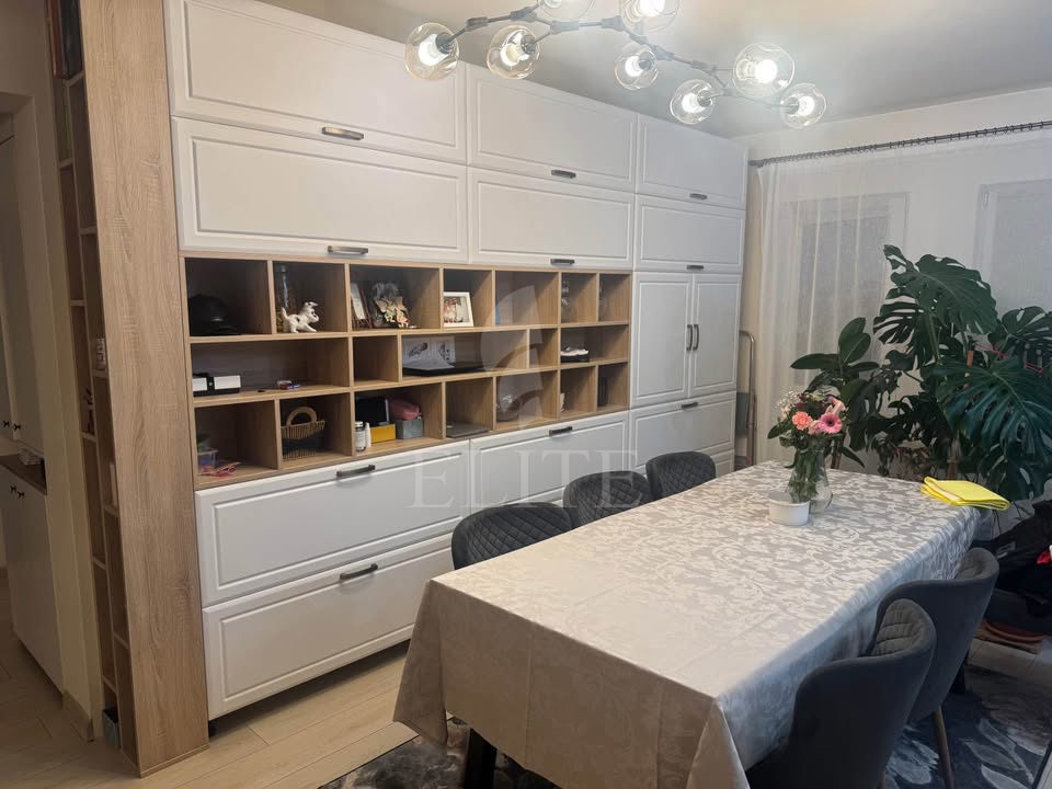 Apartament 3 camere în zona COLINA-1272356