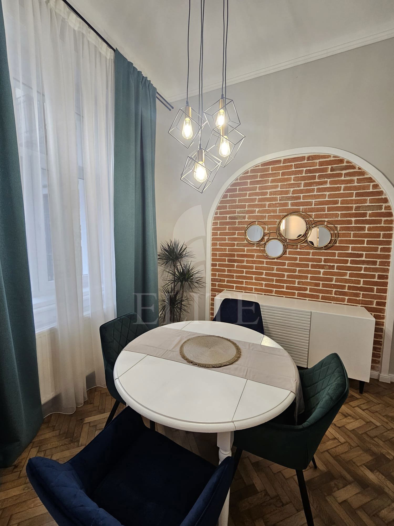 Apartament o camera în zona Strazii Tipografiei-1275624