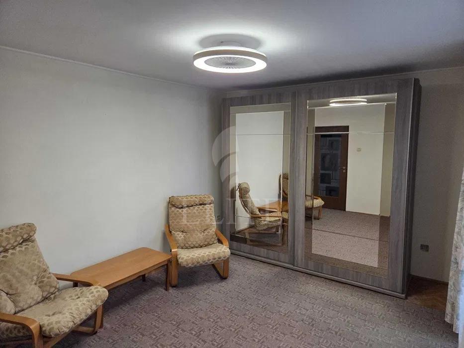 Apartament 4 camere în zona NORA-1275686