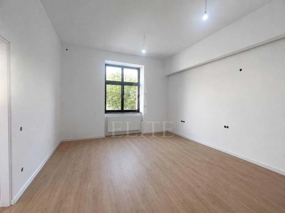 Apartament 3 camere în zona STRAZII HOREA-1276103
