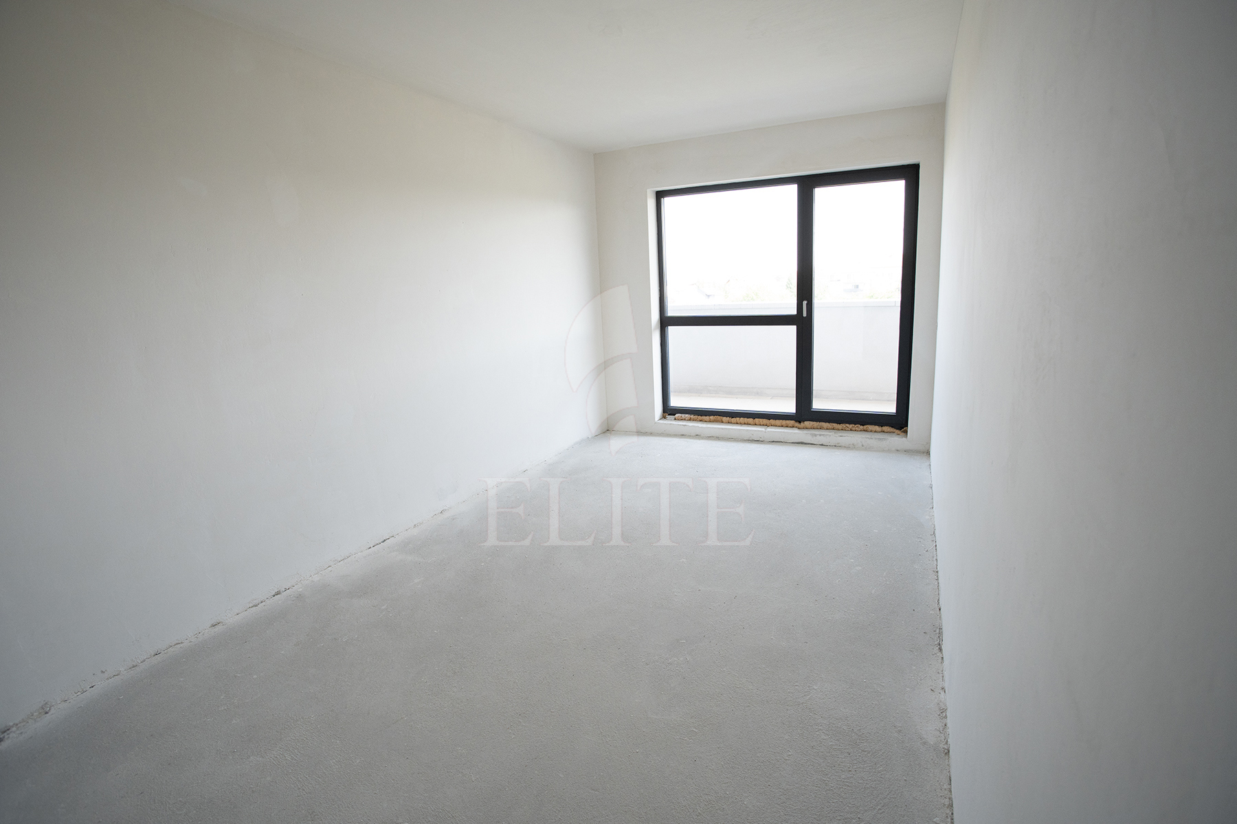 Apartament 4 camere în zona FRUNZISULUI-1276143