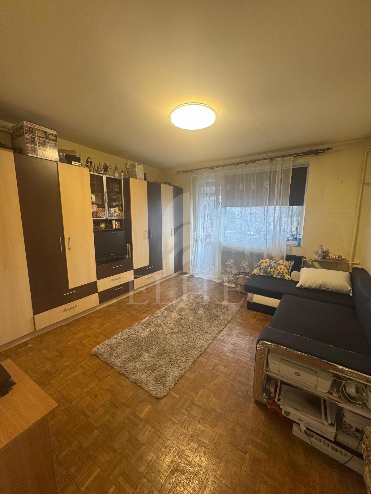 Apartament 3 camere în zona STRAZII BORSEC-1277271