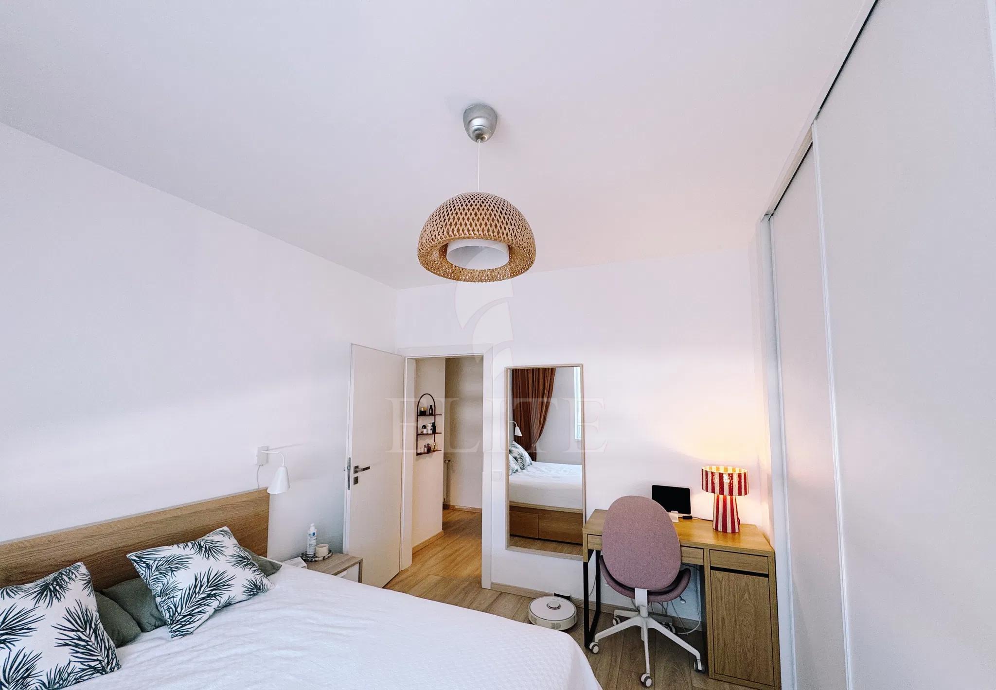 Apartament 3 camere în zona BAZA SPORTIVA-1278856
