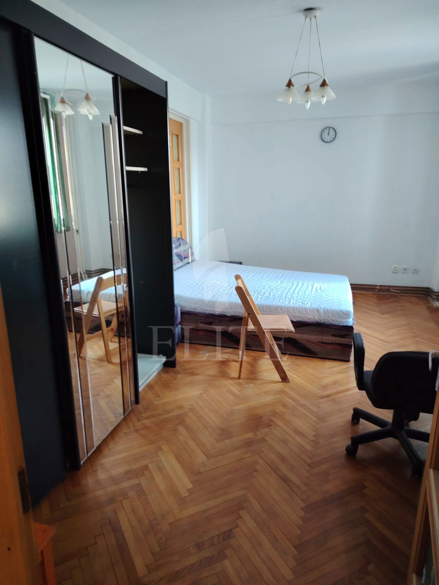 Apartament 4 camere în zona ZORILOR-1279080