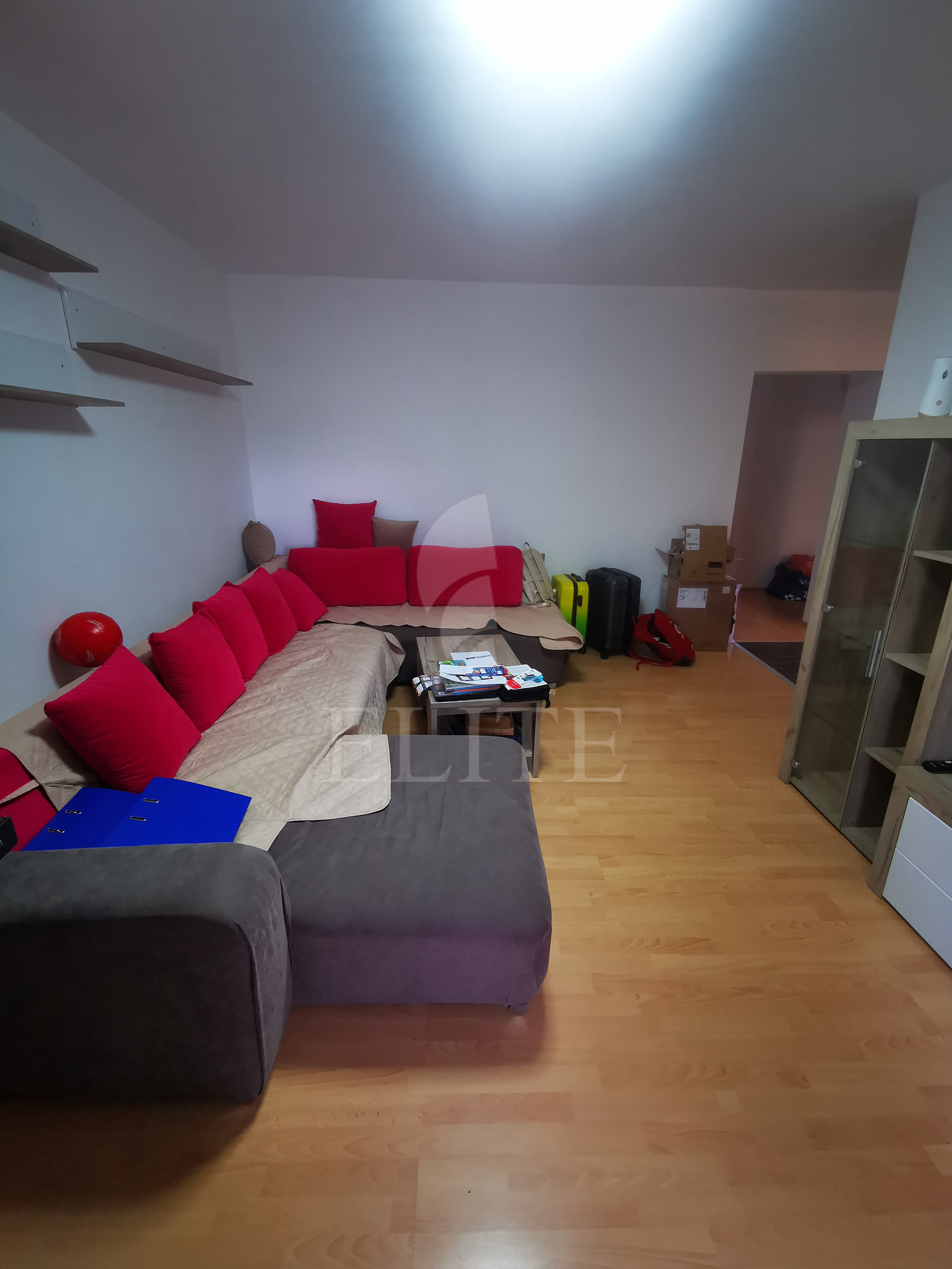 Apartament 4 camere în zona PLOPILOR-1281170