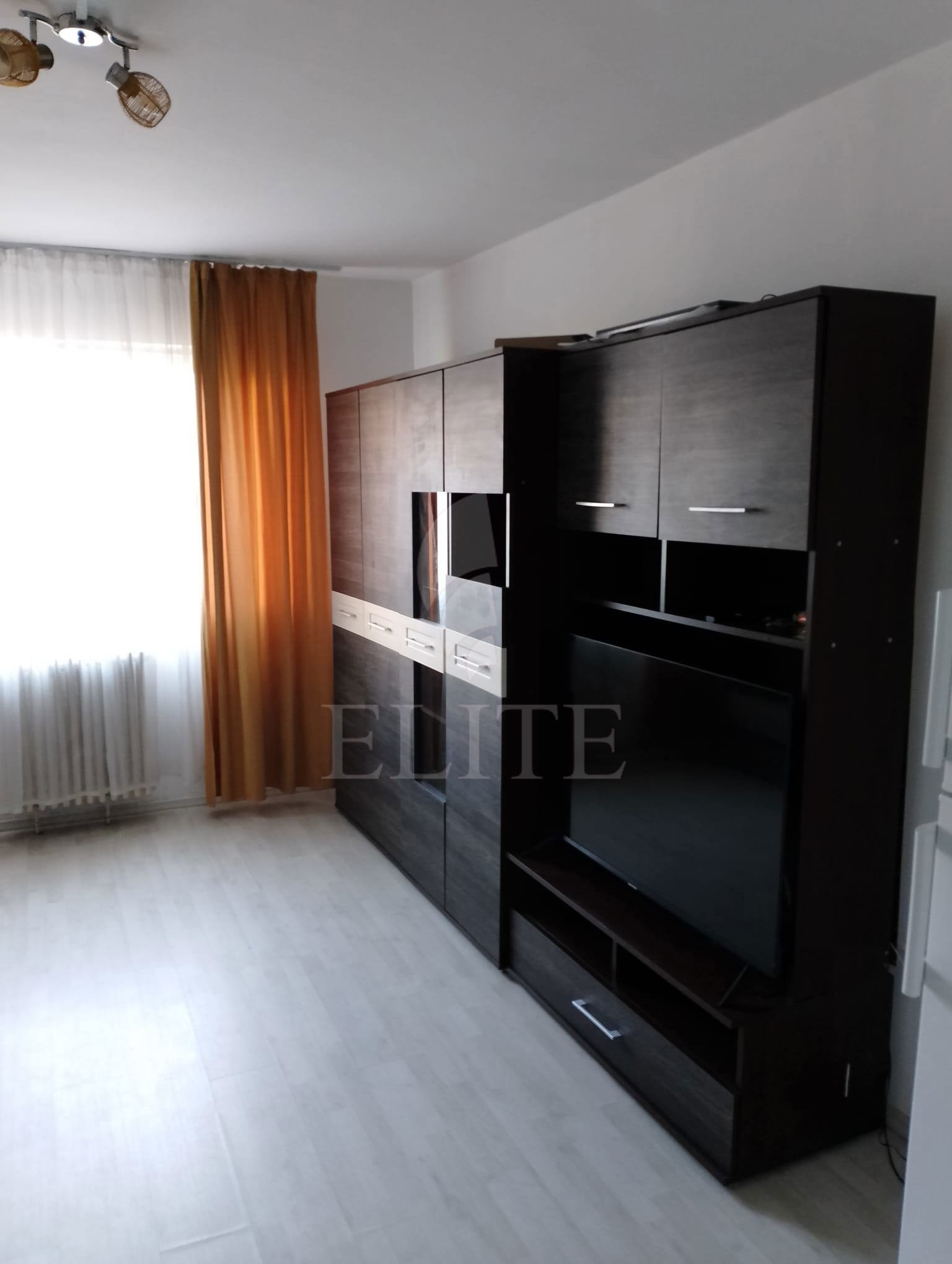 Garsoniera în zona COJOCNEI-1281187