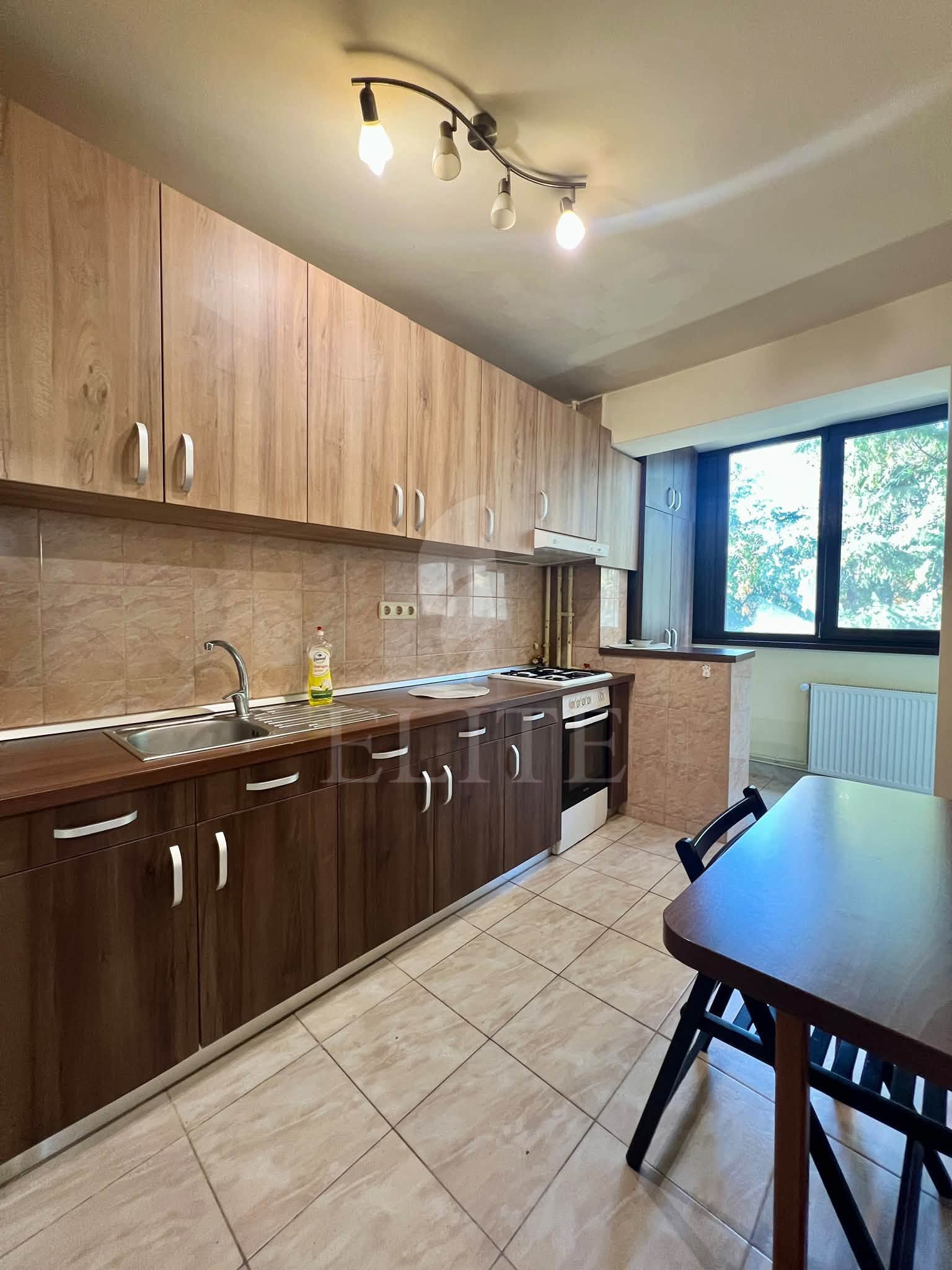Apartament 3 camere în zona DIANA-1283110