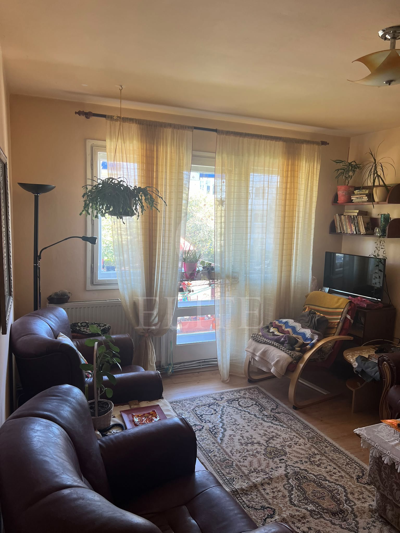 Apartament 3 camere în zona STRAZII CIUCAS-1285152