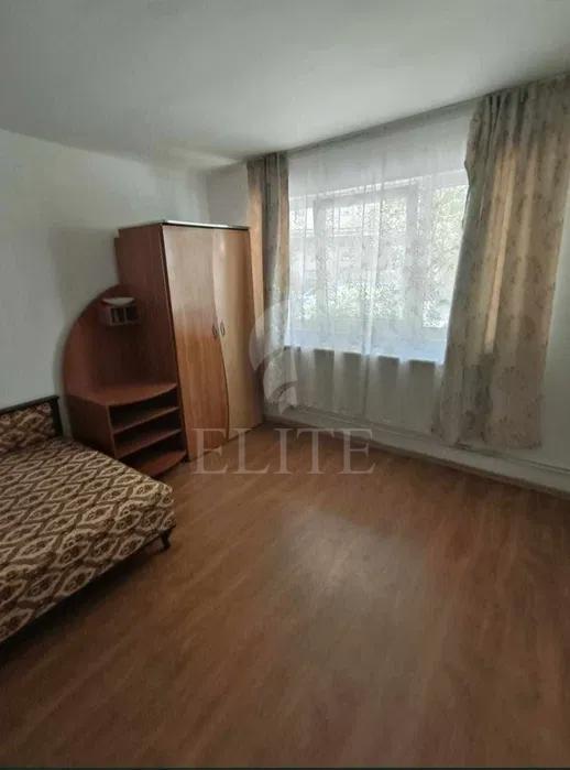 Apartament 2 camere în zona HOTEL PARADIS-1285975