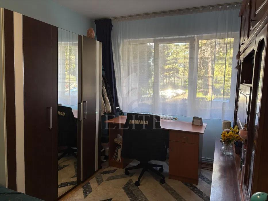 Apartament 3 camere în zona PIATA FLORA-1286720