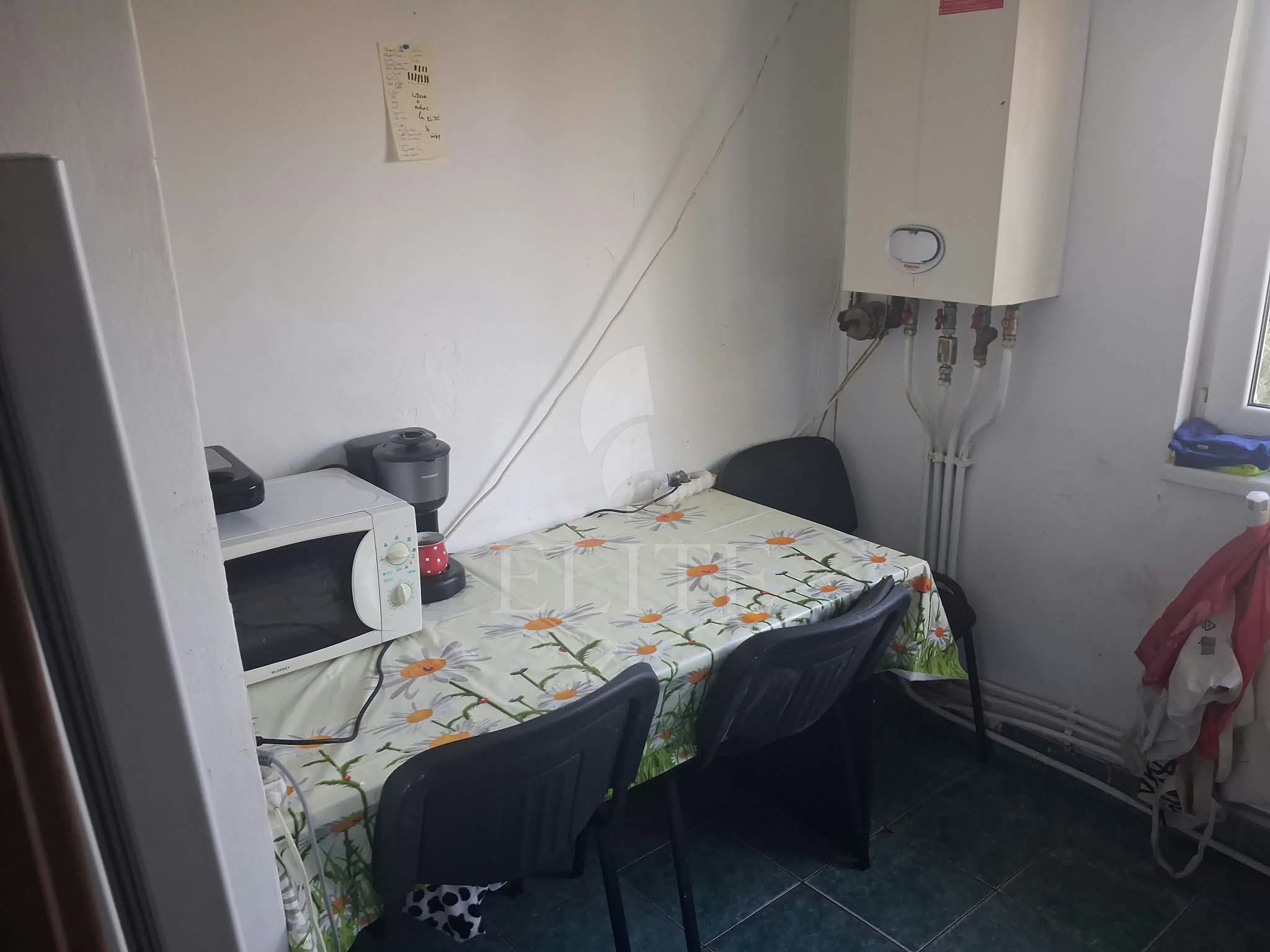 Apartament 4 camere în zona Scoala Iuliu Hatieganu -1289194
