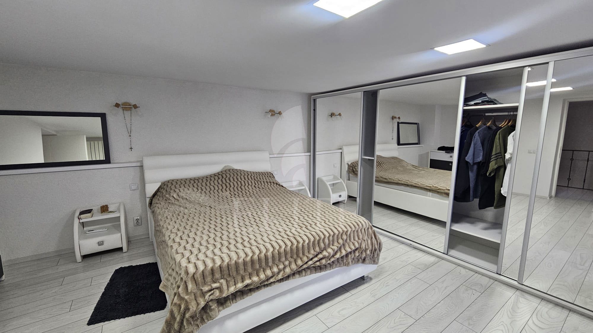 Apartament 3 camere în zona strazii Clinicilor-1289242