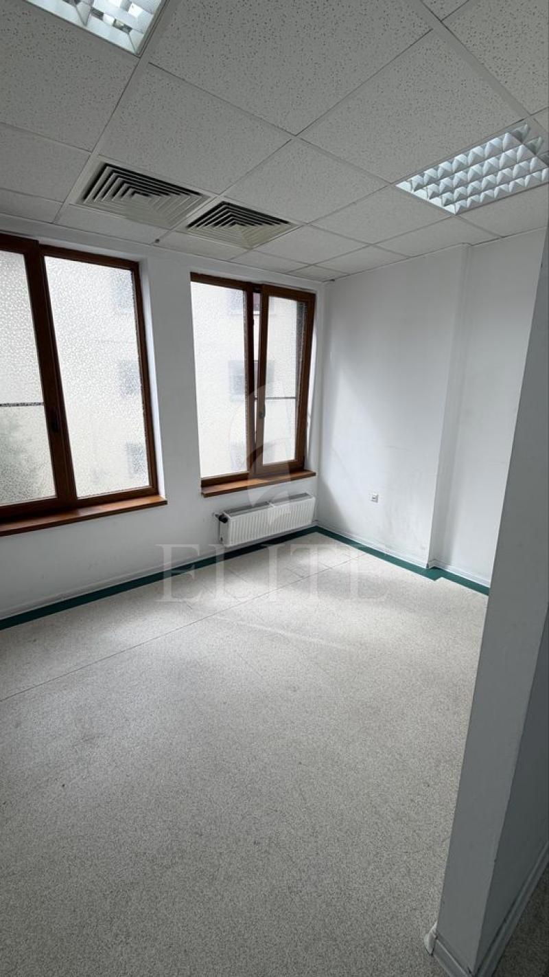 Apartament 4 camere în zona DAMBU ROTUND-1289833