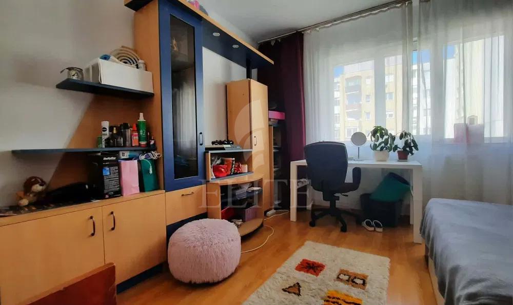 Apartament 2 camere în zona SIRENA-1290745