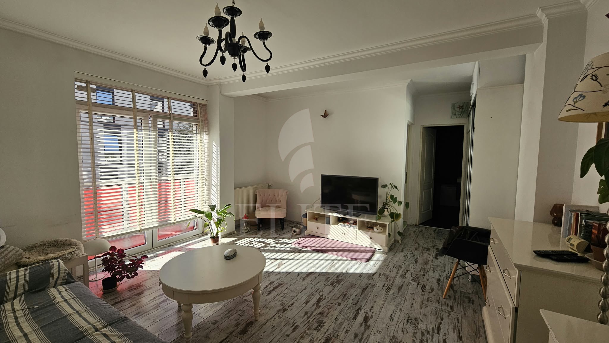 Apartament 2 camere în zona STRAZII LUNII-1291037
