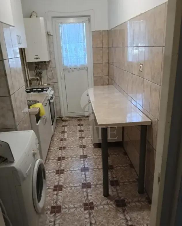 Apartament 4 camere în zona STRAZII MEHEDINTI-1291521