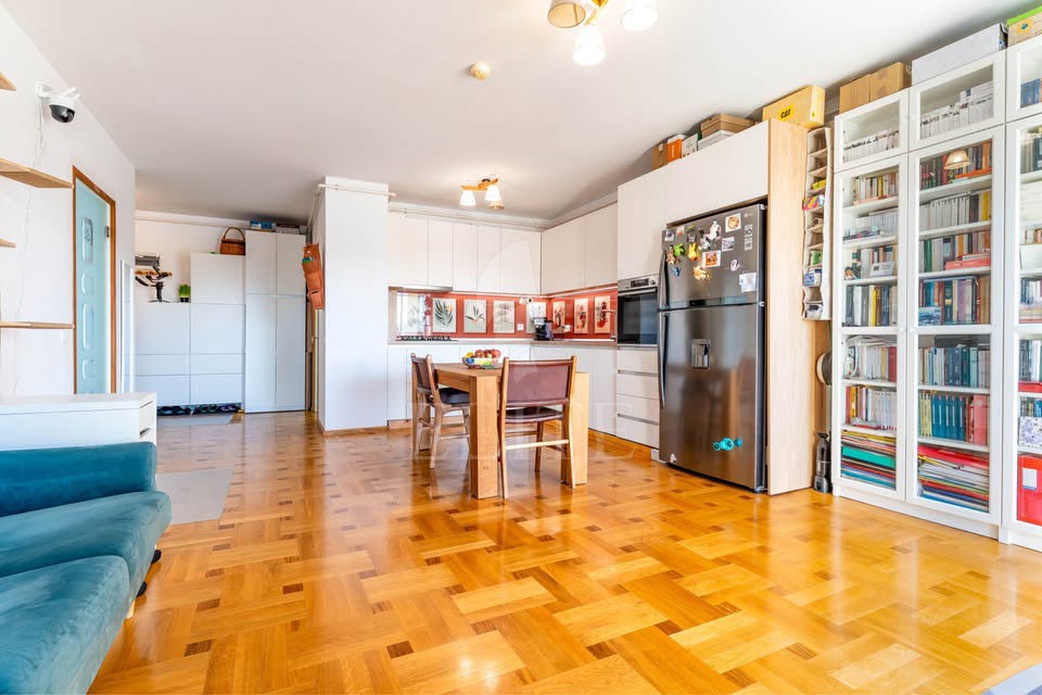 Apartament 2 camere în zona STRAZII FABRICII-1293167