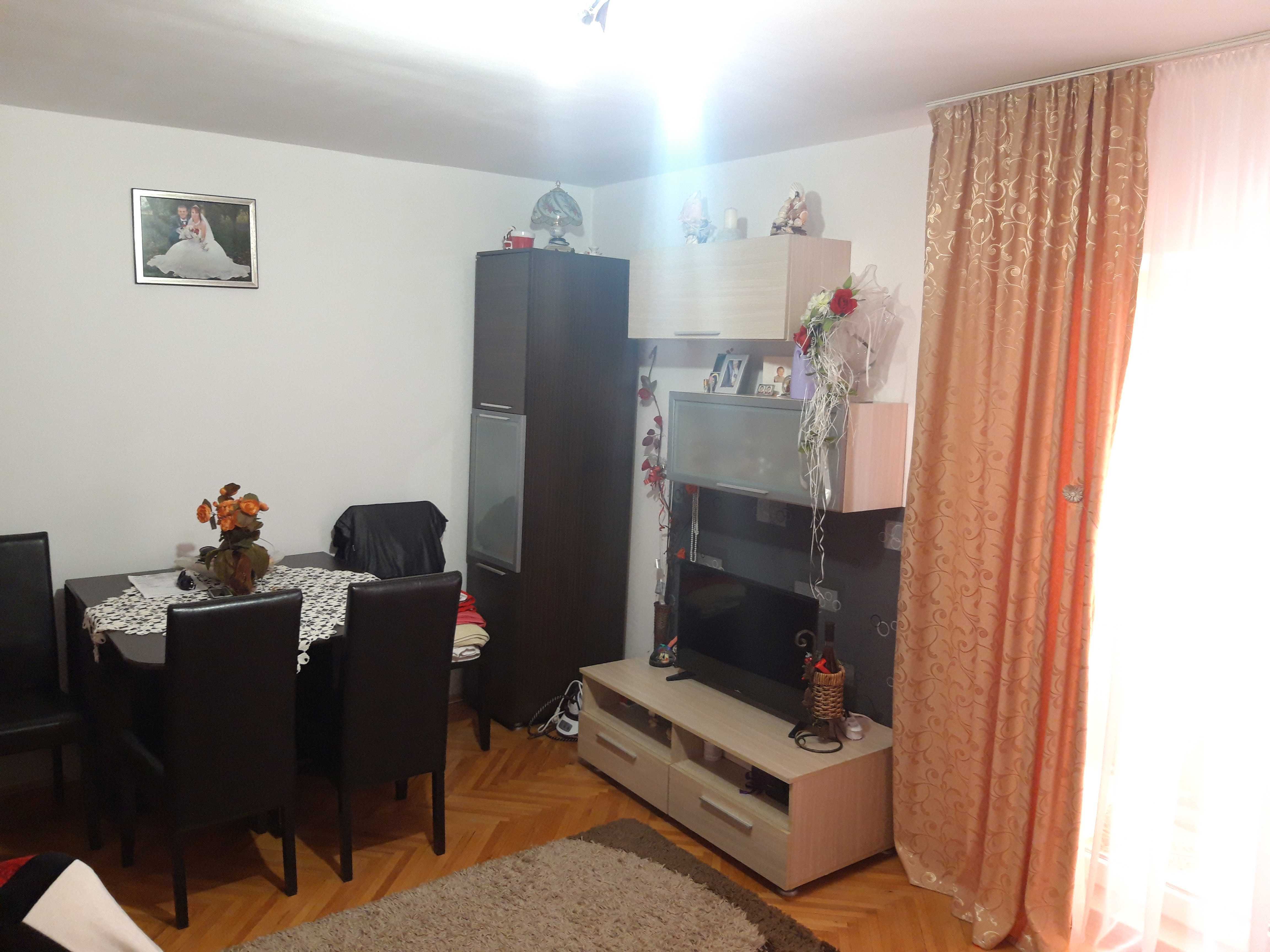 Apartament 3 camere în zona Aurel Vlaicu-429848
