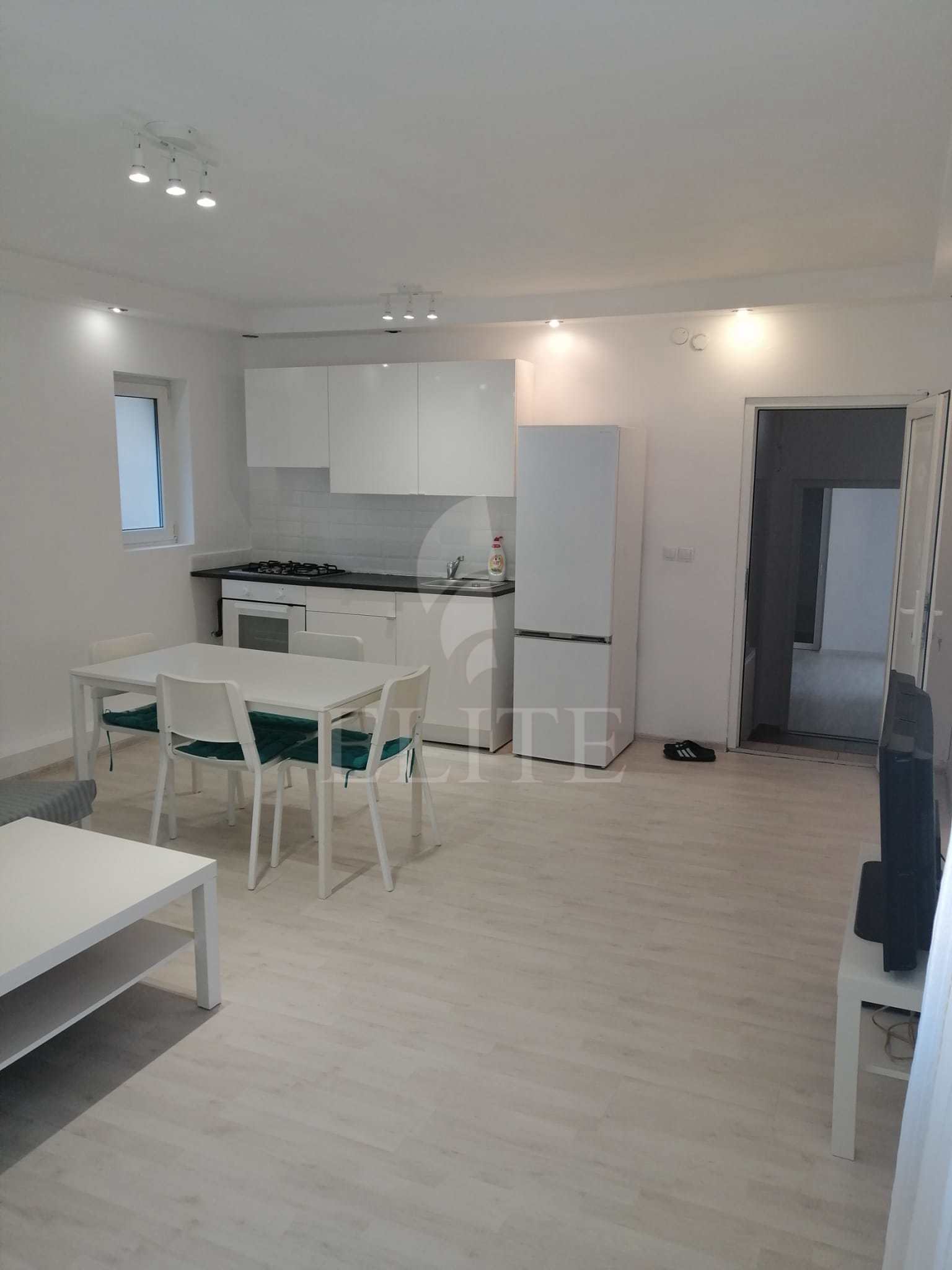 Apartament 3 camere în zona Platinia-503500