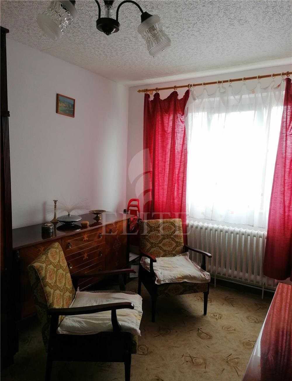 Apartament 3 camere în zona Ciucas-537188