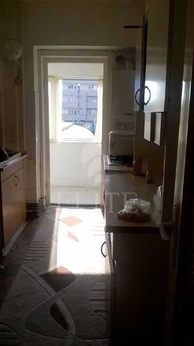 Apartament 3 camere în zona Aurel Vlaicu-564806