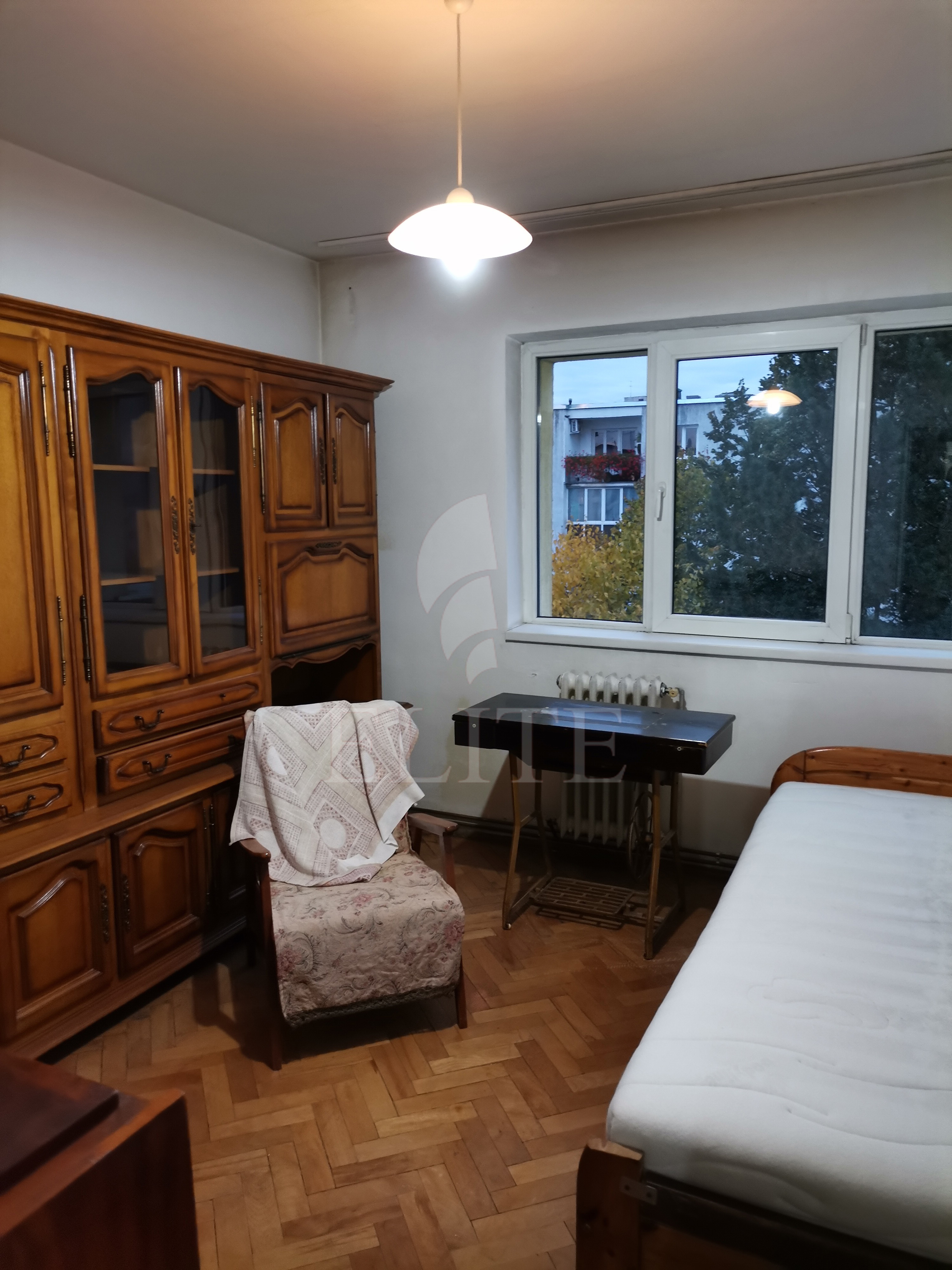 Apartament 3 camere în zona Grigore Alexandrescu-642999