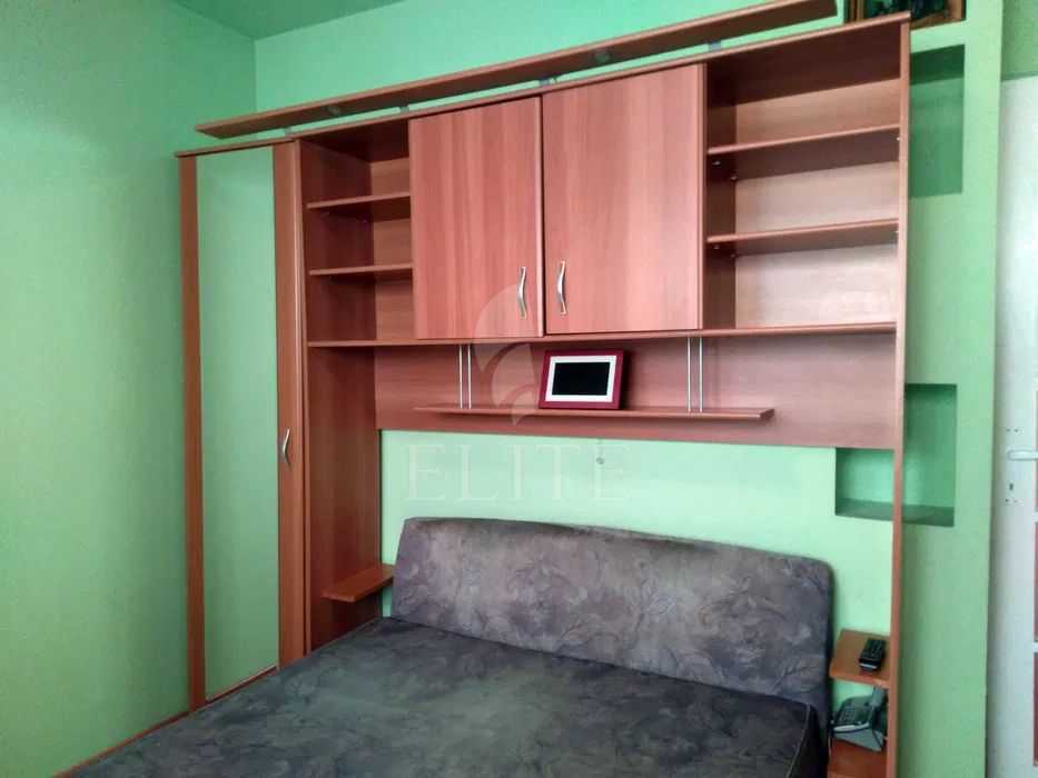 Apartament 4 camere în zona Aurel Vlaicu-688035