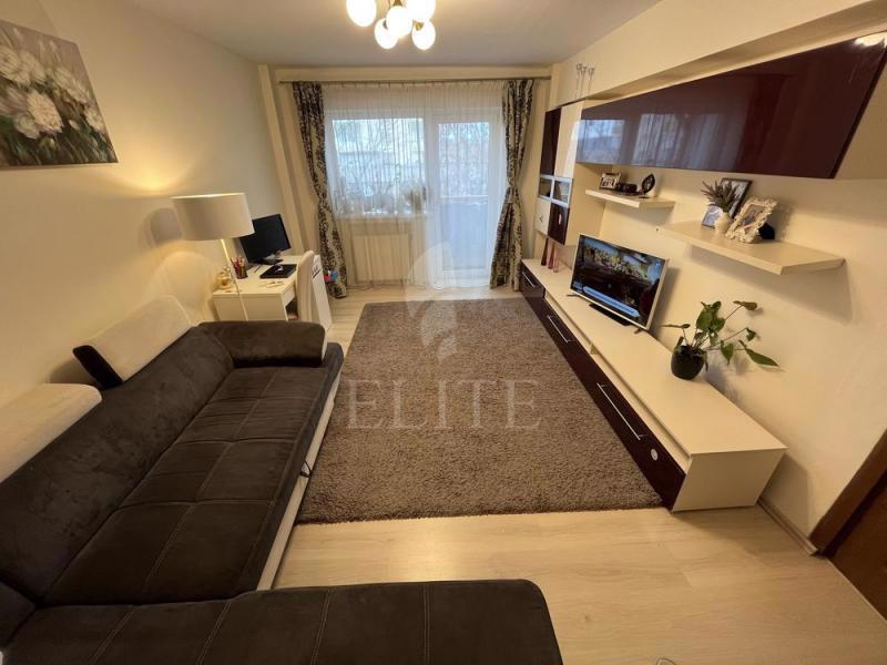 Apartament 3 camere în zona ZORILOR-693601
