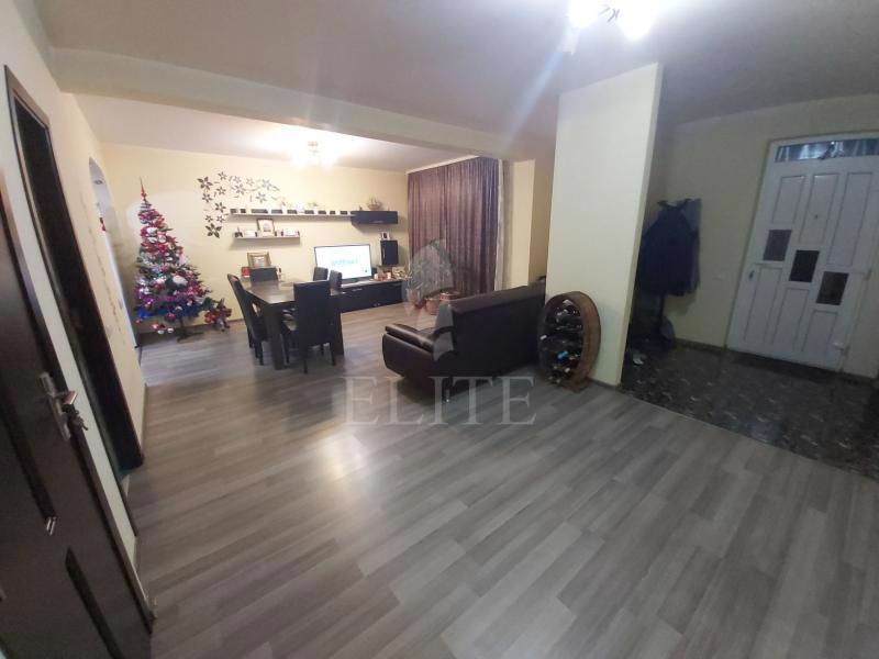 Casa 4 camere în zona FLORESTI-701859