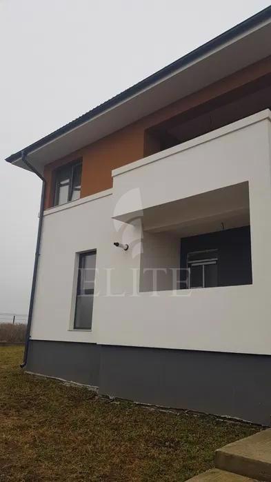 Casa 4 camere în zona DEZMIR-701906