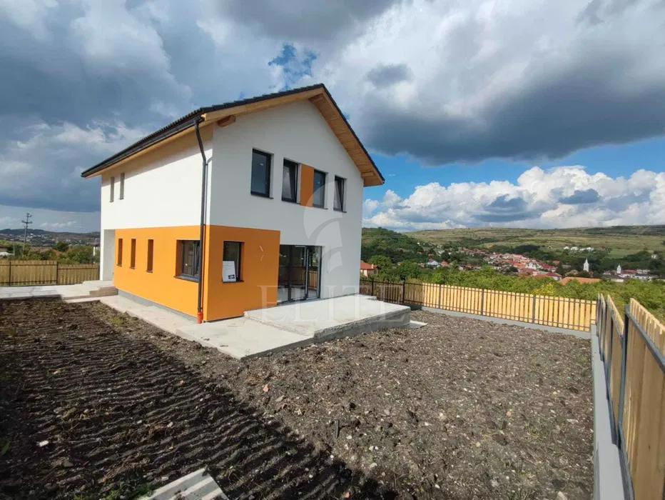 Casa 4 camere în zona CHINTENI-704801